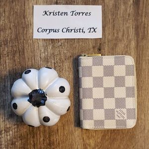 Louis Vuitton zippy coin purse